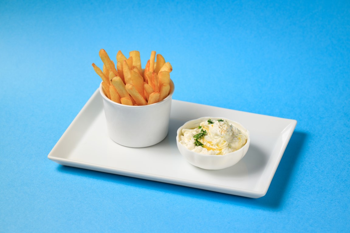 Pommes med tzatziki